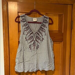 Universal Thread Blue and White Striped Embroidered Sleeveless Tank Top